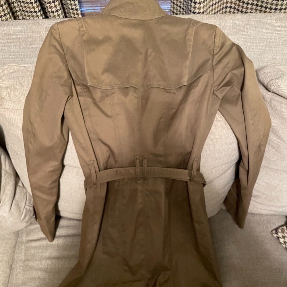Burberry Trench Coat, Size 2 Women's - Picture 8 of 10